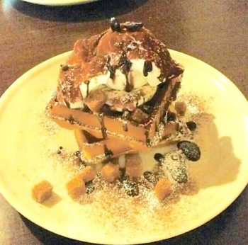 フクカフェのワッフル