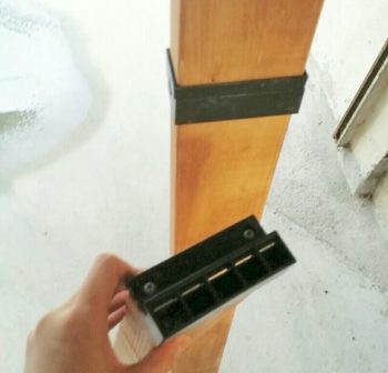ラブリコを木材にビスでとめる