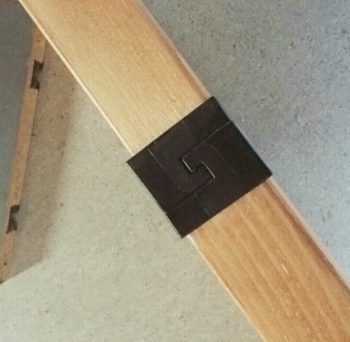 ラブリコのジョイント金具をスライドさせてはめる