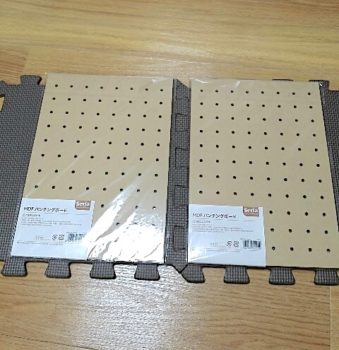 セリアの有孔ボード