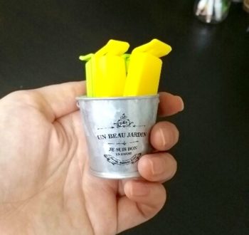 100均のブリキ缶