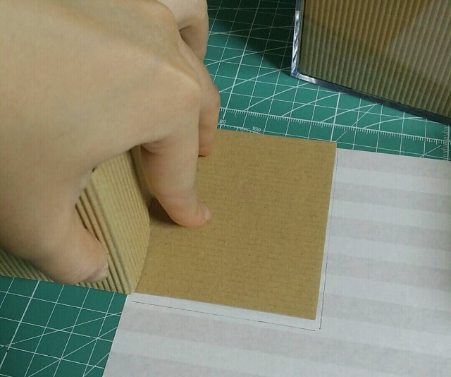 100均DIYでの収納ケースリメイク手順