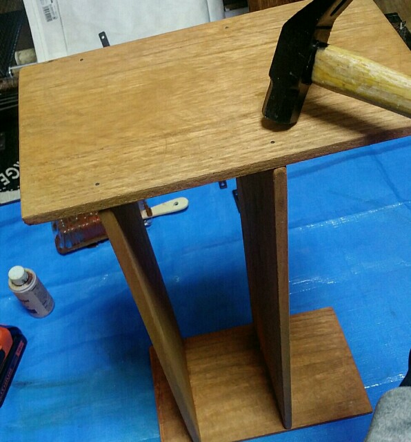 100均DIYと木工ボンドでの棚の作り方