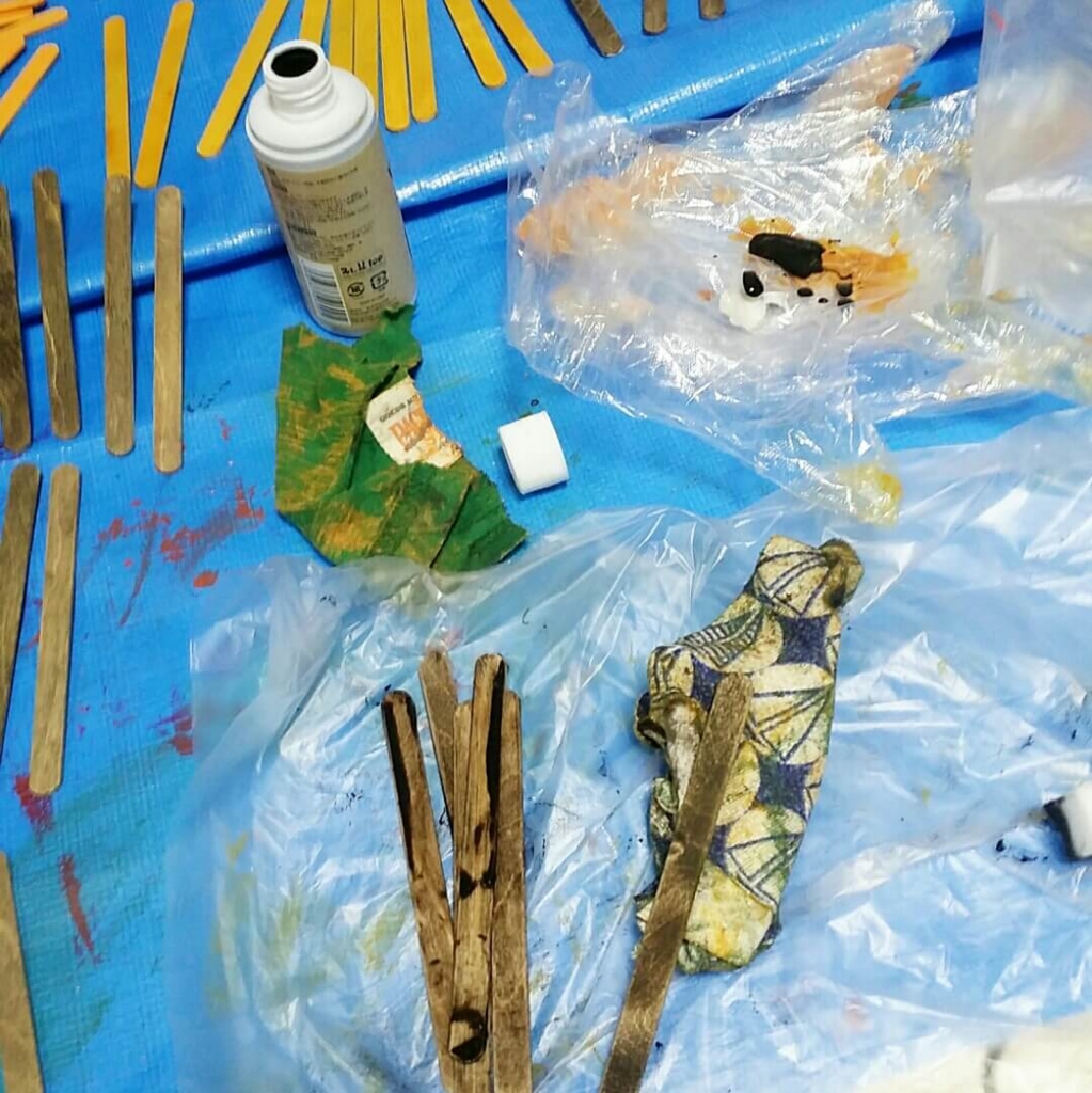 100均DIYのビンテージ塗装の方法